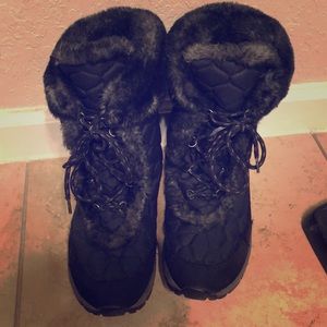 Women’s snow boats